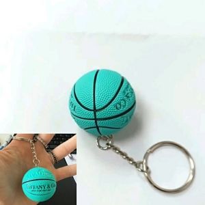 BASKETBALL KEYCHAIN